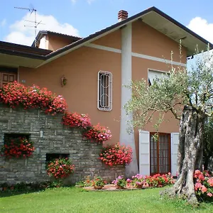  Appartamento Nel Giardino Degli Ulivi Italia